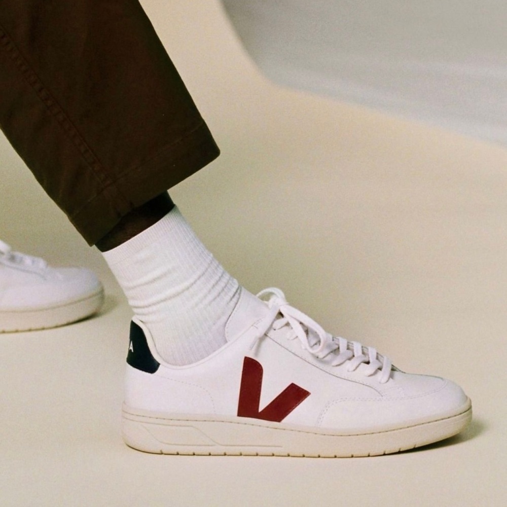 VEJA Mens V12 Low Top Sneakers 8
